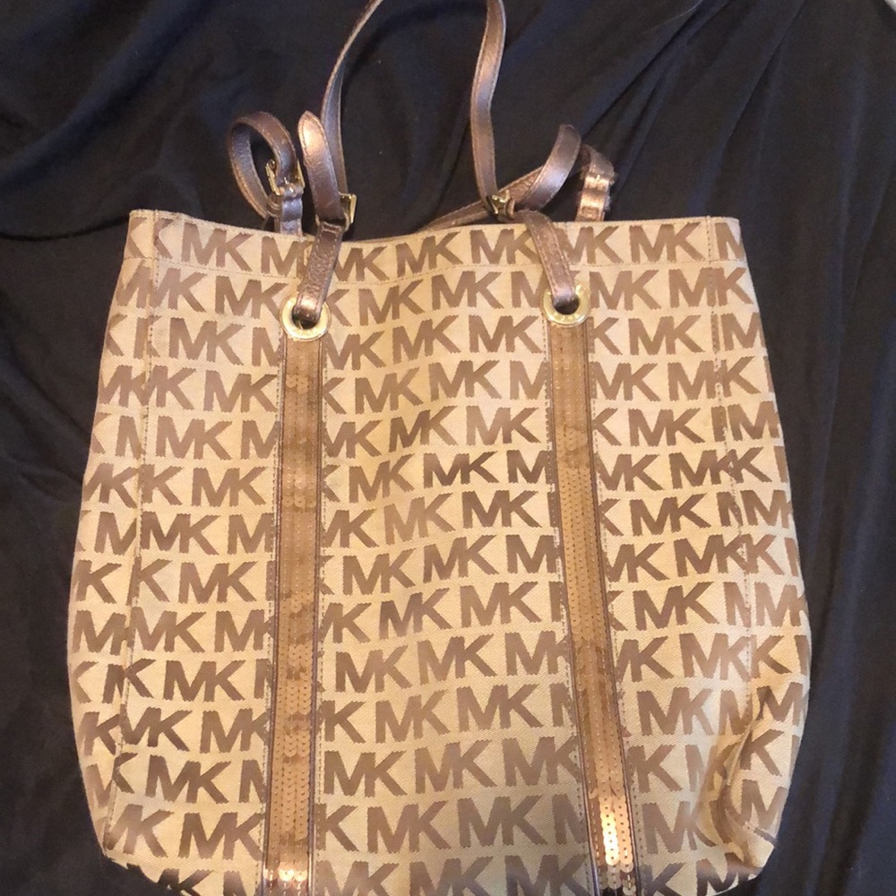 Michael Kors Monogram Purse - image 7